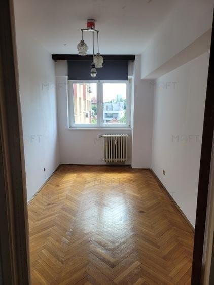Apartament cu 3 camere decomandat în Dorobanți
