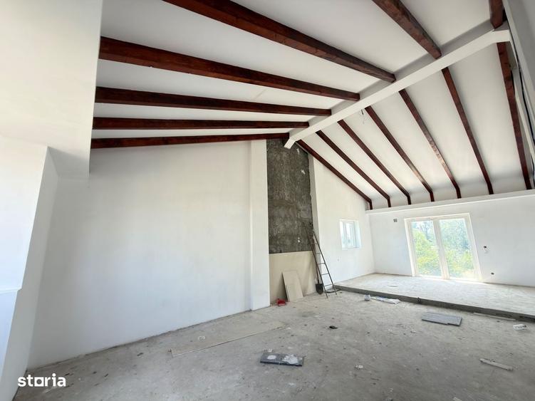 Casă cu 4 camere în Băleni