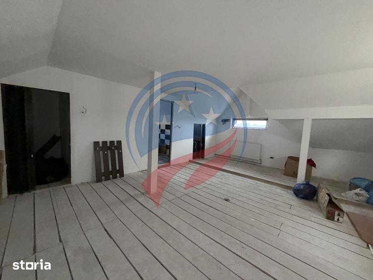 Casă cu 3 camere cu Teren 130 Mp în Brestei