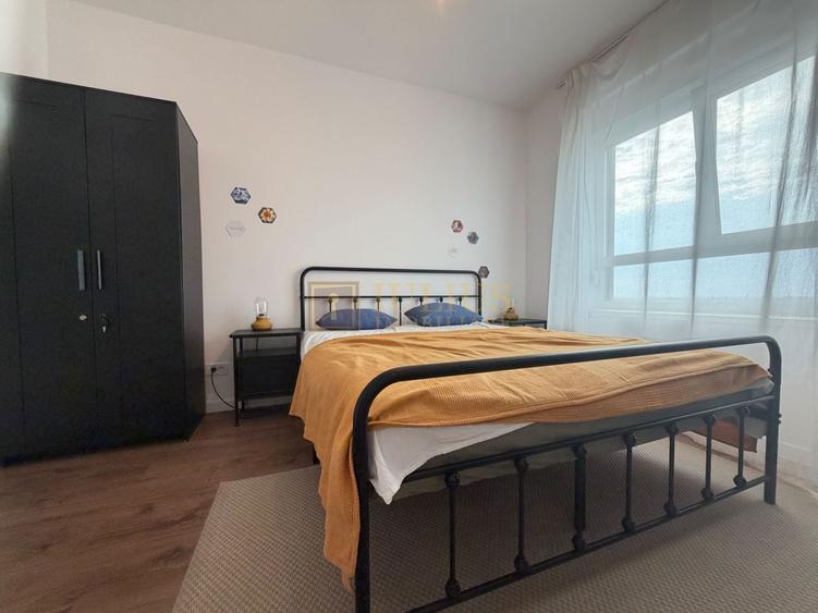 Apartament cu 2 camere semidecomandat, mobilat în Central