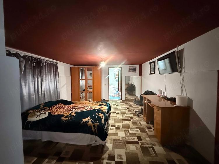 Casă cu 4 camere cu Teren 500 Mp în Central