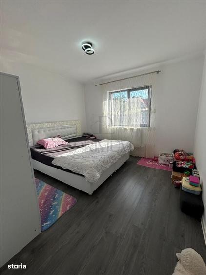 Casă cu 3 camere în Sânmihaiu Român