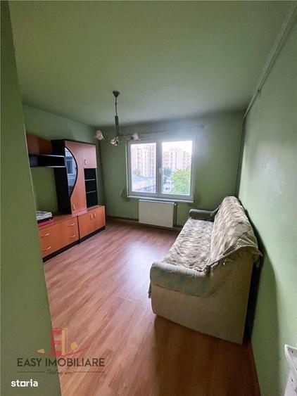 Apartament cu 3 camere decomandat în Tudor