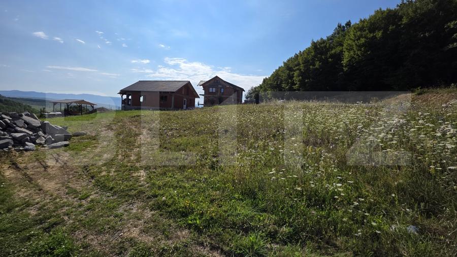 Teren Construcții extravilan de 875 mp, în Sud-Est
