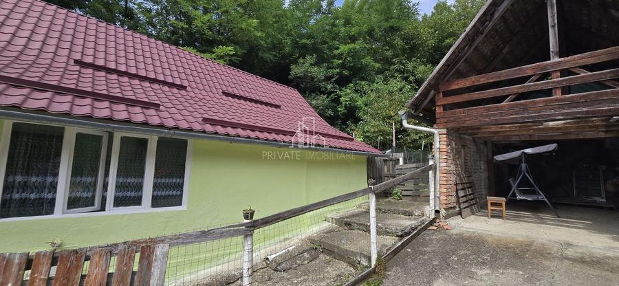 Casă individuală cu 2 camere cu Teren 1334 Mp în Central