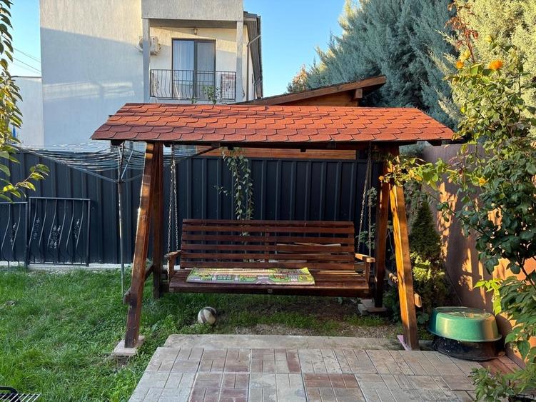 Casă cu 4 camere cu Teren 250 Mp în Domnești