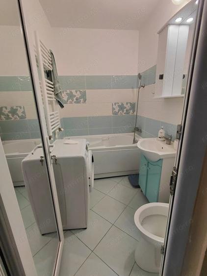 Apartament cu 3 camere semidecomandat în Țiglina 1