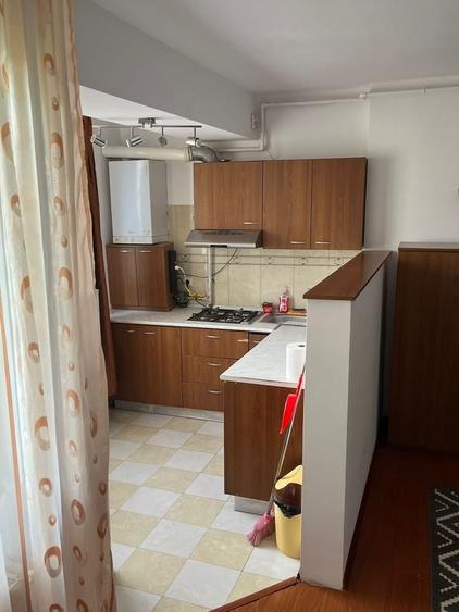 Apartament cu 2 camere decomandat în Vitan