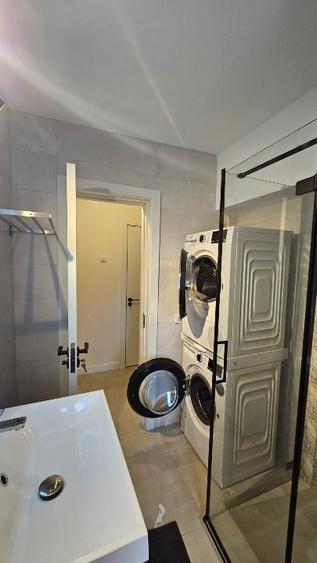 Apartament cu 2 camere decomandat, mobilat în Decebal