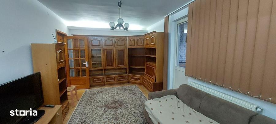 Apartament cu 3 camere decomandat în Dâmbu Pietros