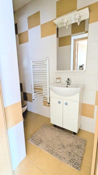 Apartament cu 3 camere decomandat în Aradului