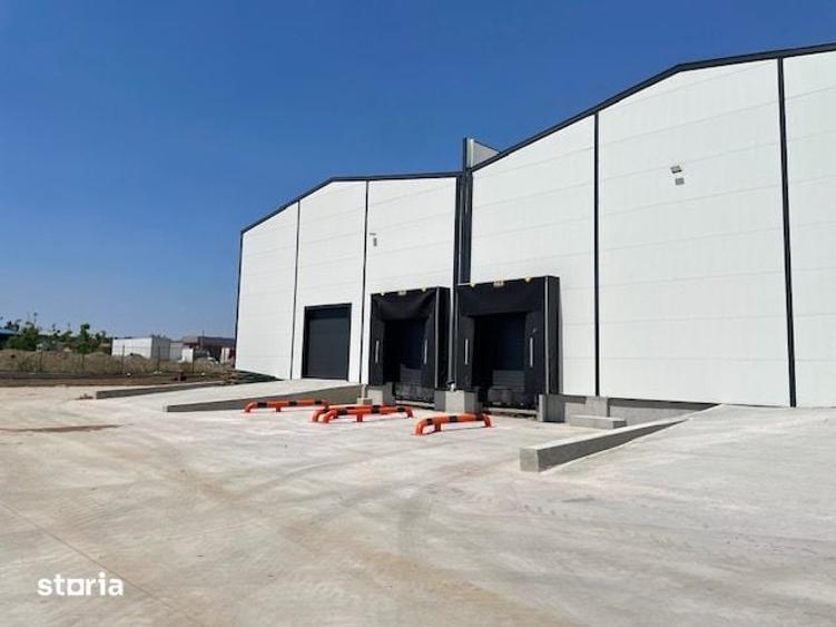 Spațiu comercial, de 1,800 mp, în Nord