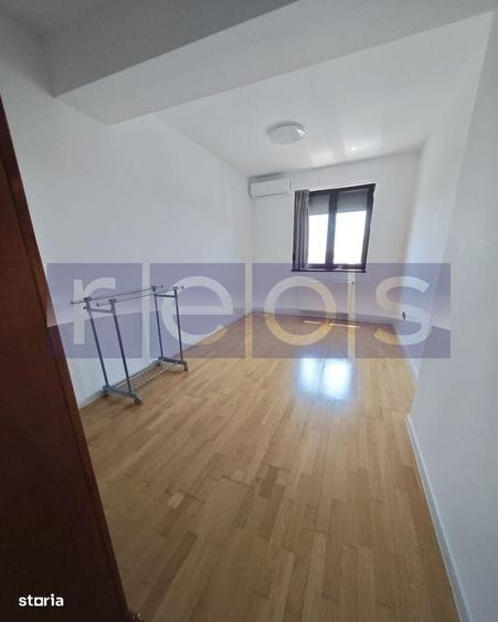 Apartament cu 3 camere decomandat în Foișorul de Foc