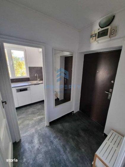 Apartament cu 3 camere în Tei