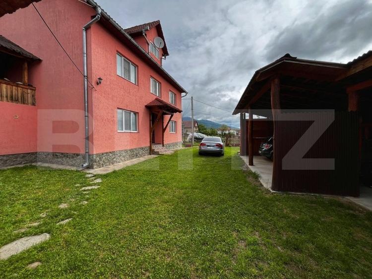 Casă individuală cu 7 camere cu Garaj în Exterior Est