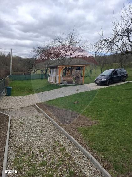 Casă cu 3 camere cu Teren 1256 Mp în Bârsana