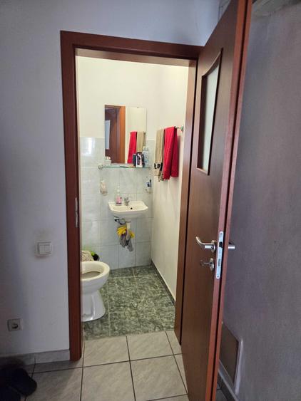 Cautam coleg/a de apartament zona Sala Sporturilor - 5
