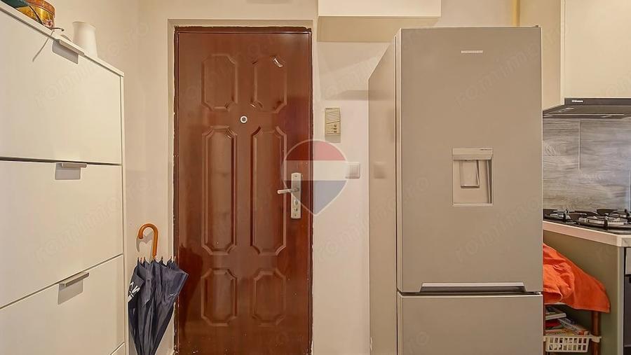 Apartament cu 2 camere semidecomandat în Florilor