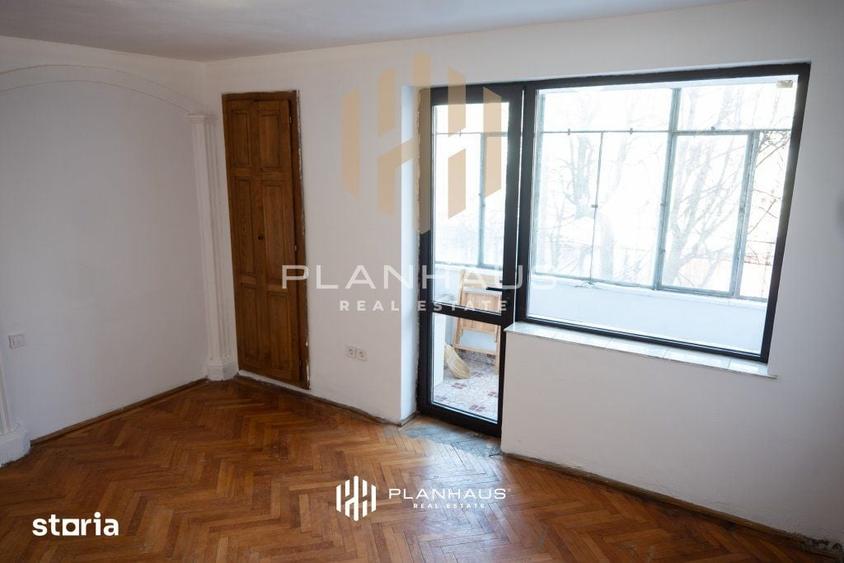 Apartament cu 3 camere decomandat în Republicii