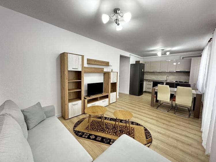 Apartament cu 2 camere decomandat, mobilat în Cetate