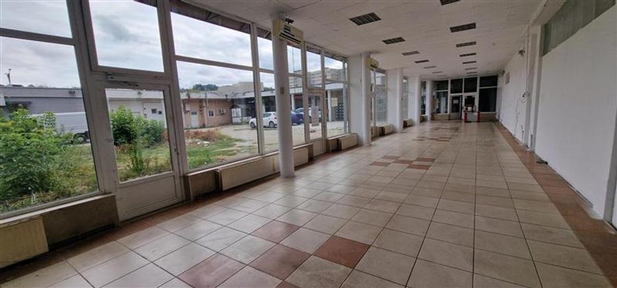 Spațiu comercial, de 140 mp, în Govândari