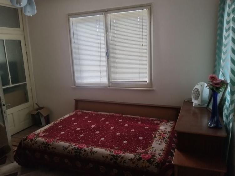Casă cu 4 camere în Mârzănești