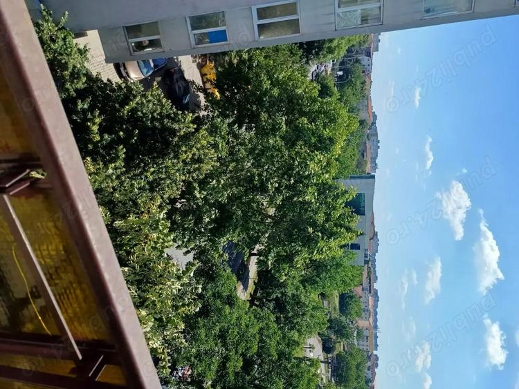 Proprietar vand apartament Torontalului - 1