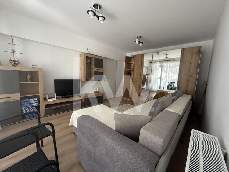 Apartament cu 2 camere decomandat în Tractorul