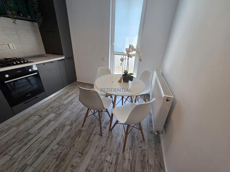 Apartament cu 2 camere decomandat, mobilat în Sud