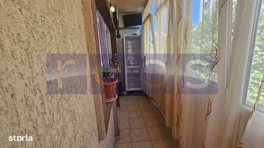 Apartament cu 2 camere decomandat în Roșu