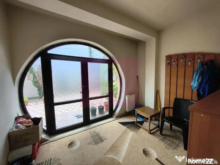 Casă cu 5 camere cu Teren 373 Mp în Afumați