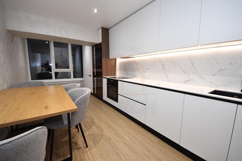 Apartament cu 2 camere decomandat în Faleză
