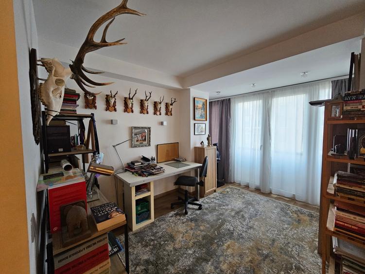 Apartament cu 3 camere semidecomandat în Gheorghe Lazăr
