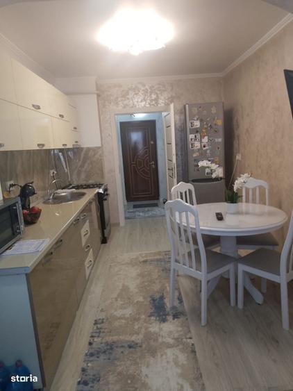 Apartament cu 2 camere decomandat în Buzaului