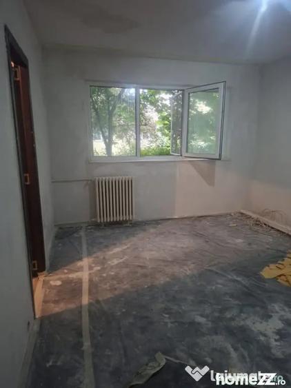 Apartament cu 2 camere nedecomandat în Malu Roșu