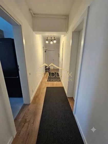 Apartament cu 3 camere decomandat, mobilat în Parcul Carol