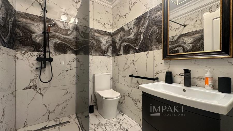 Casă individuală cu 4 camere decomandat cu Piscina în Gruia