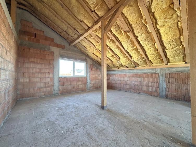 Duplex cu 3 camere cu Teren 300 Mp în Moșnița Veche