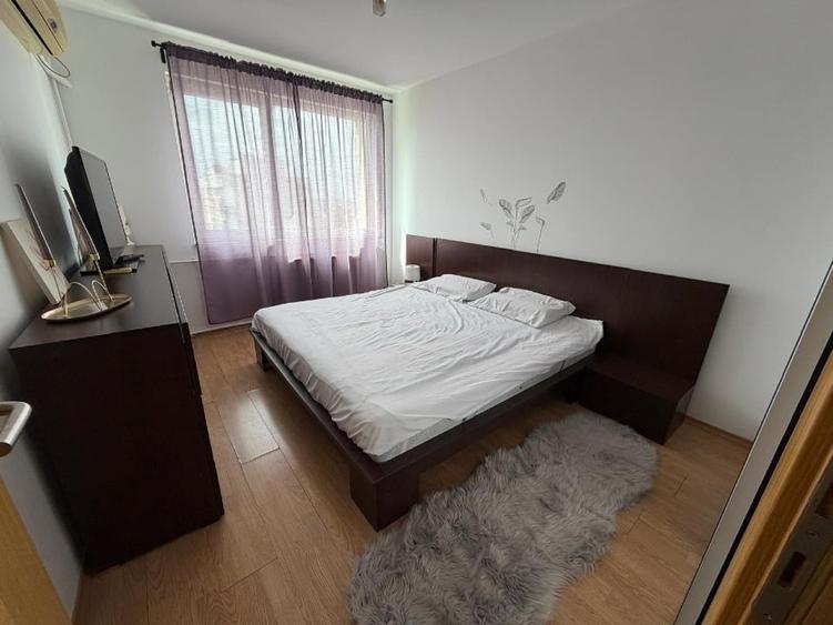 Apartament cu 3 camere semidecomandat, mobilat în Bucureștii Noi