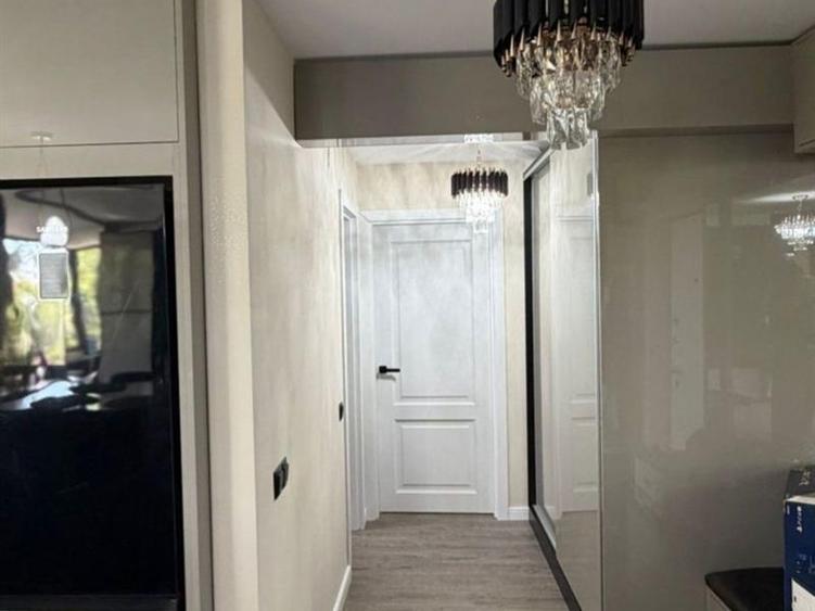 Apartament cu 2 camere decomandat, mobilat în Calea București