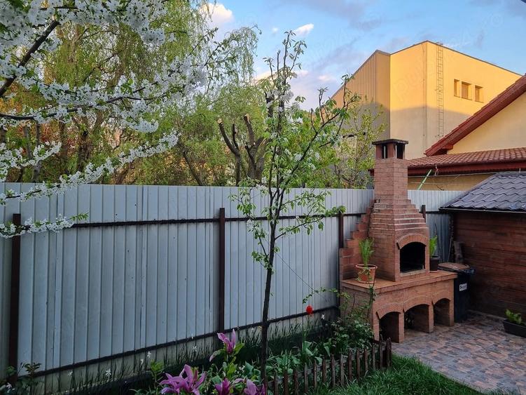 Casă cu 4 camere cu Teren 1200 Mp în Central