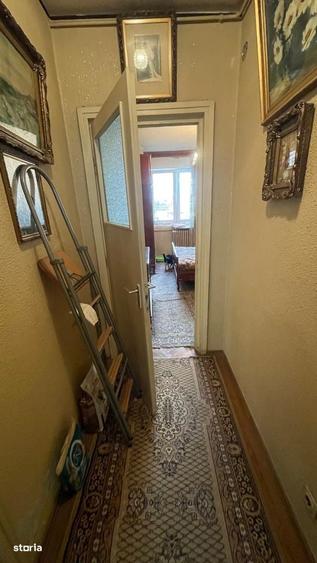 Apartament cu 3 camere semidecomandat în Gara de Nord