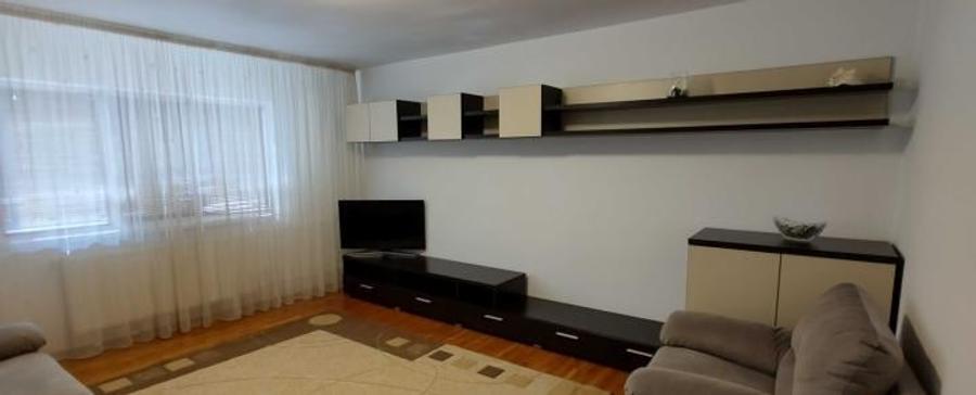 Apartament cu 3 camere decomandat, mobilat în Nerva Traian