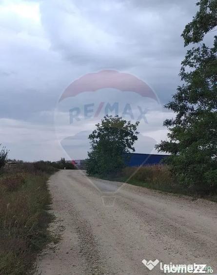 Teren în Sântion