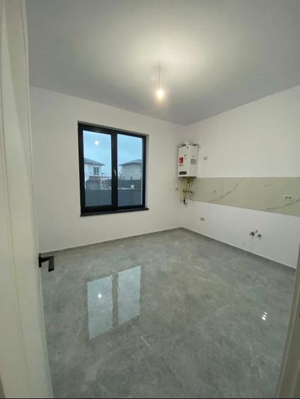 Casă individuală cu 4 camere cu Canalizare în Valea Adâncă