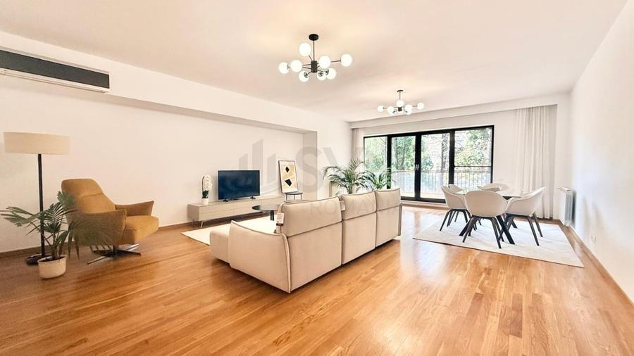 Apartament cu 4 camere decomandat în Kiseleff