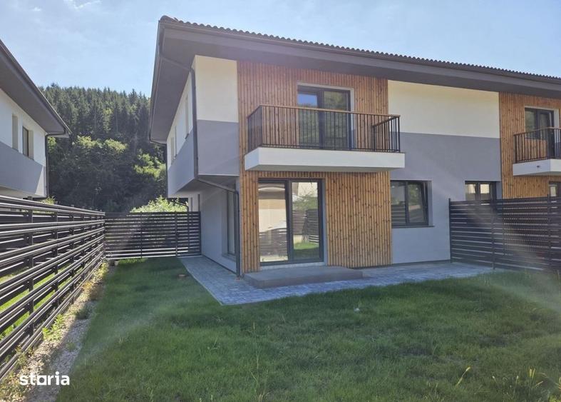 Casă cu 4 camere în Tăuți