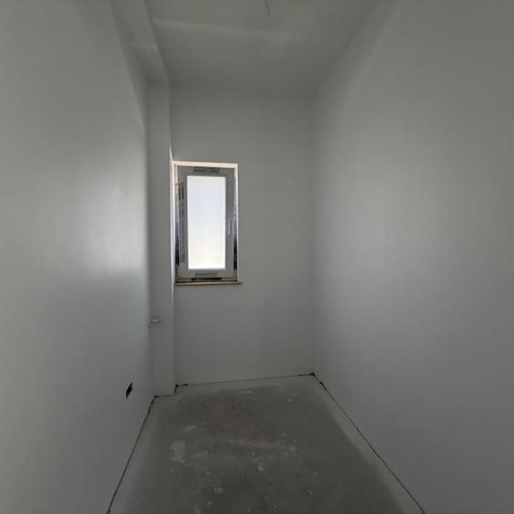 Casă cu 4 camere cu Teren 370 Mp în Tunari