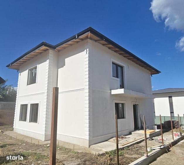 Casă cu 4 camere cu Teren 400 Mp în Valea Lupului