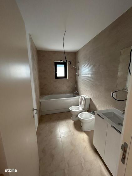 Apartament cu 3 camere decomandat în Găgeni